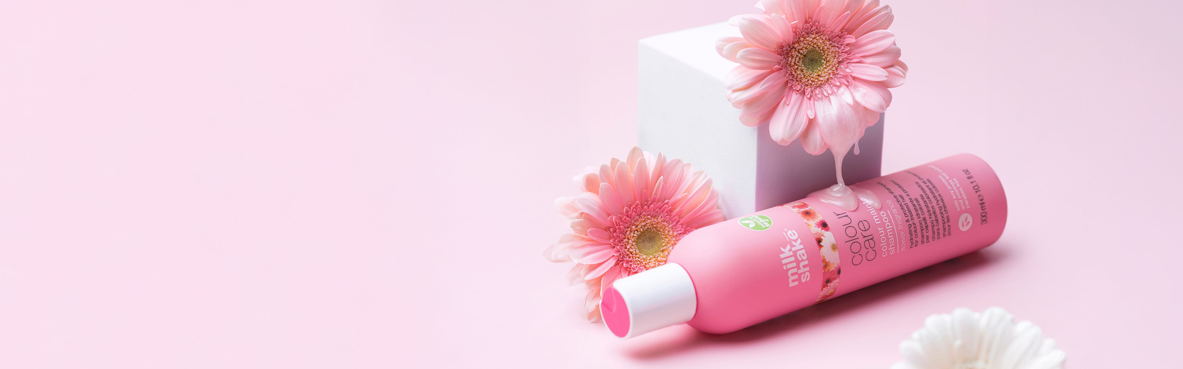 <p>Saçlarınız için<br/><em>Çiçek Gibi</em> Bir Bakım</p>